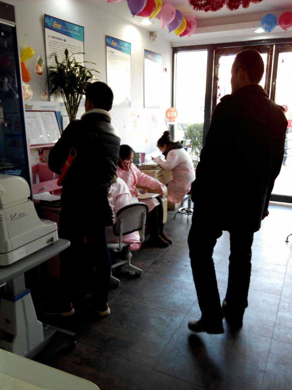 熱烈歡迎安徽阜陽李先生到易視界總部實(shí)地考察！