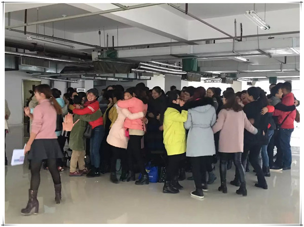 易視界軍團(tuán)早會進(jìn)行中