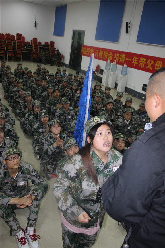 易視界精英挑戰(zhàn)個(gè)人勇登惡魔島