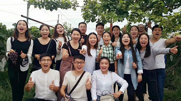 易視界精英們開心合影