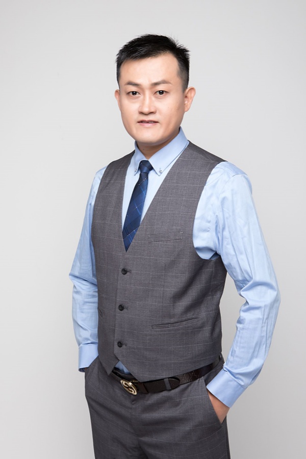 恭喜易視界創(chuàng)始人榮獲香港國學發(fā)展研究院終身榮譽教授稱號