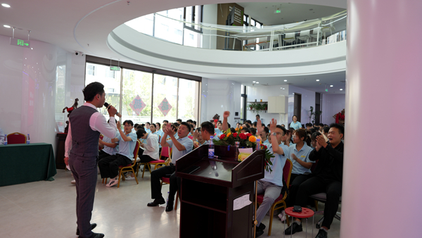 易視界2025年5月嘉獎(jiǎng)會(huì)暨6月啟動(dòng)大會(huì)圓滿(mǎn)收官