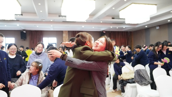 易視界2025年10月嘉獎(jiǎng)會(huì)暨11月啟動(dòng)大會(huì)精彩瞬間