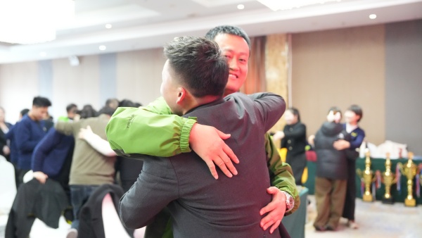 易視界2025年11月嘉獎(jiǎng)會暨12月啟動(dòng)大會精彩圖集