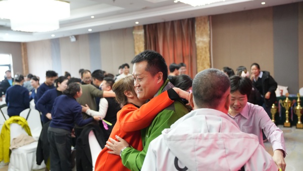 易視界2025年11月嘉獎(jiǎng)會暨12月啟動(dòng)大會精彩圖集